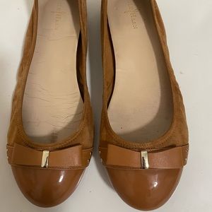 Cole Haan Flats Bow Monica w Nike Air sole. Tan brown caramel suede comfortable